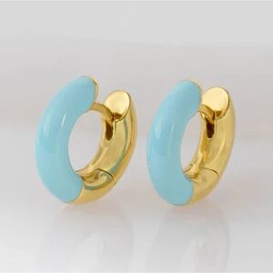 New WANDERLUST & Co | Sky blue enamel aure gold huggie hoop earrings